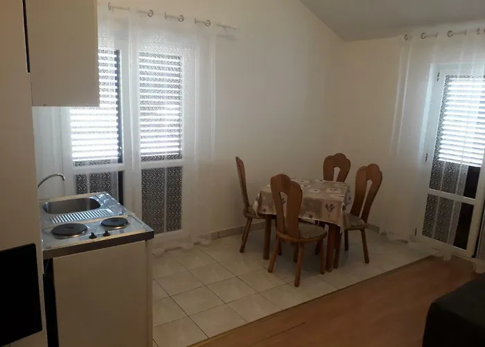Dalmacija Apartman *